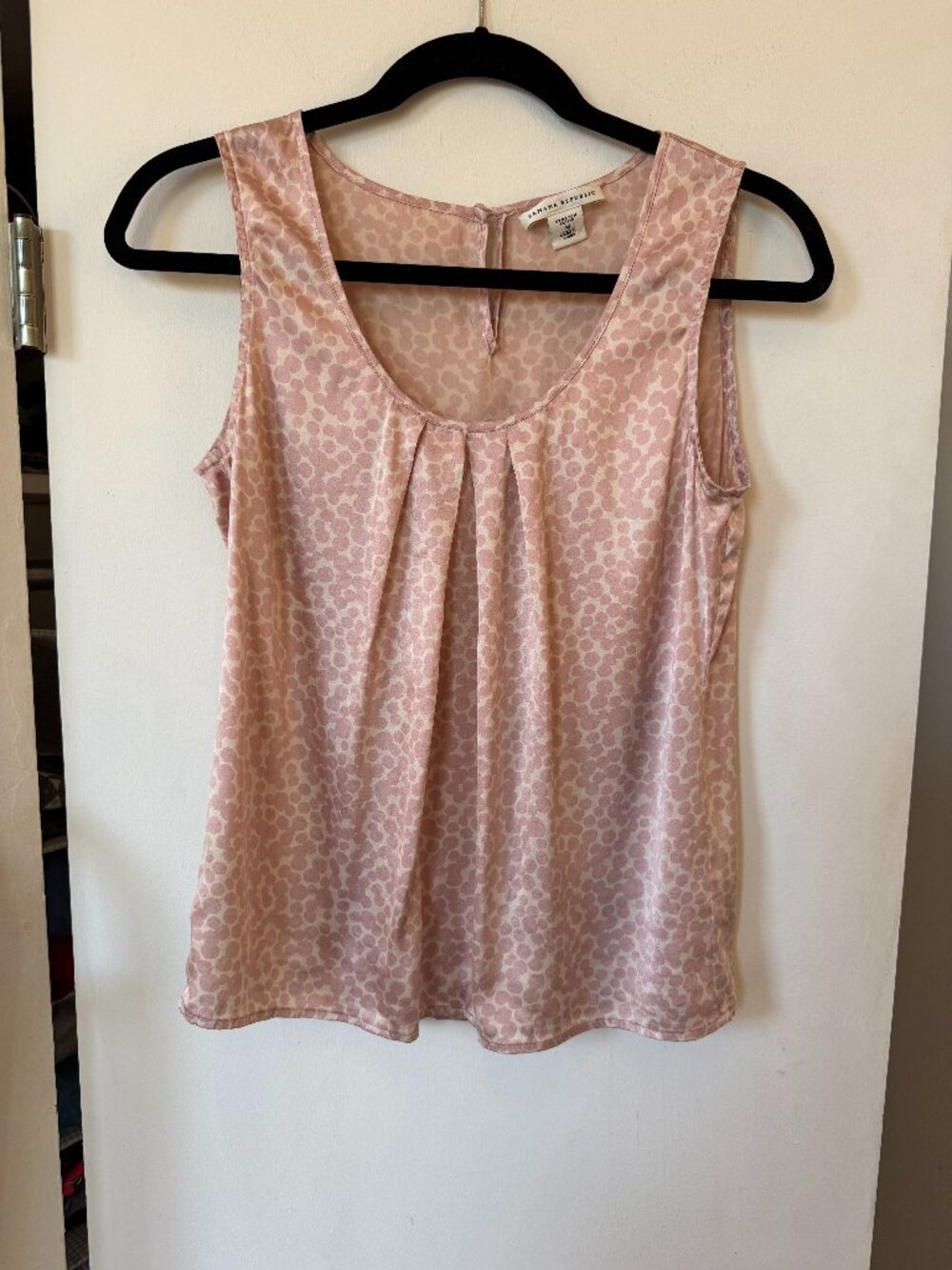 Banana Republic Pink Dotted Silk Blend Sleeveless Blouse Petite M